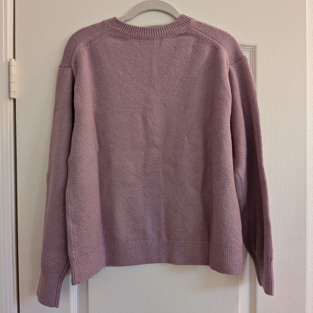 Banana Republic Mauve V-Neck Sweater - Picture 5 of 5